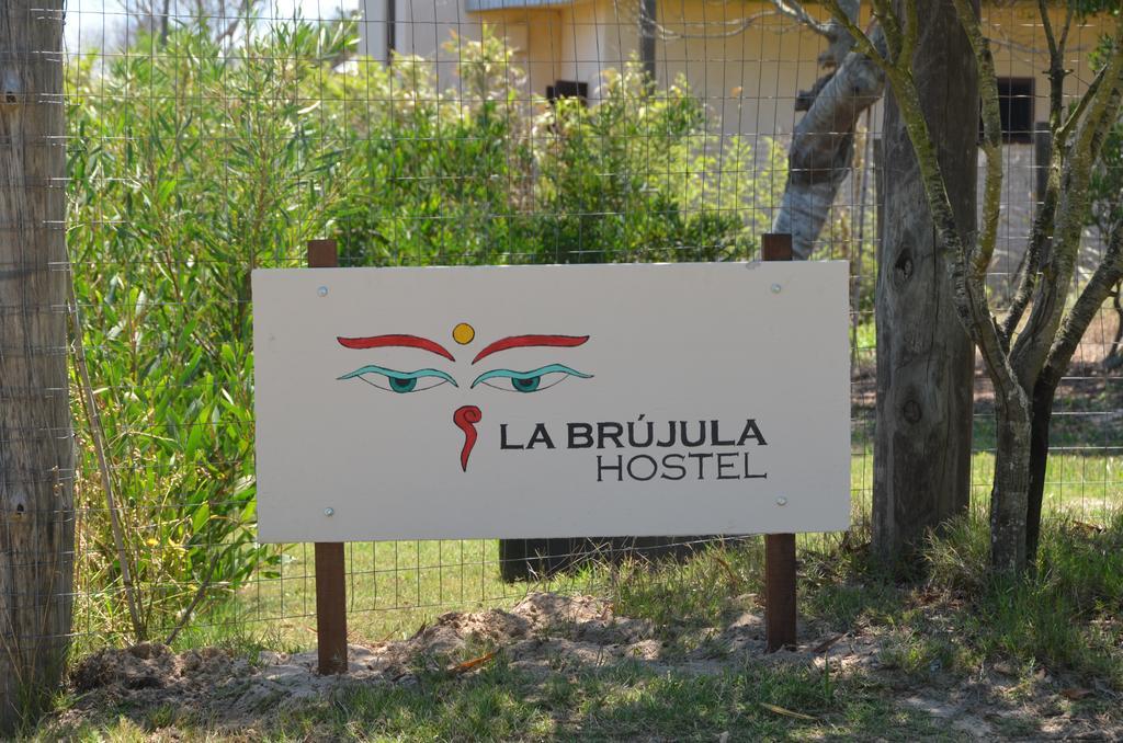 לה פלומה La Brujula Hostel מראה חיצוני תמונה