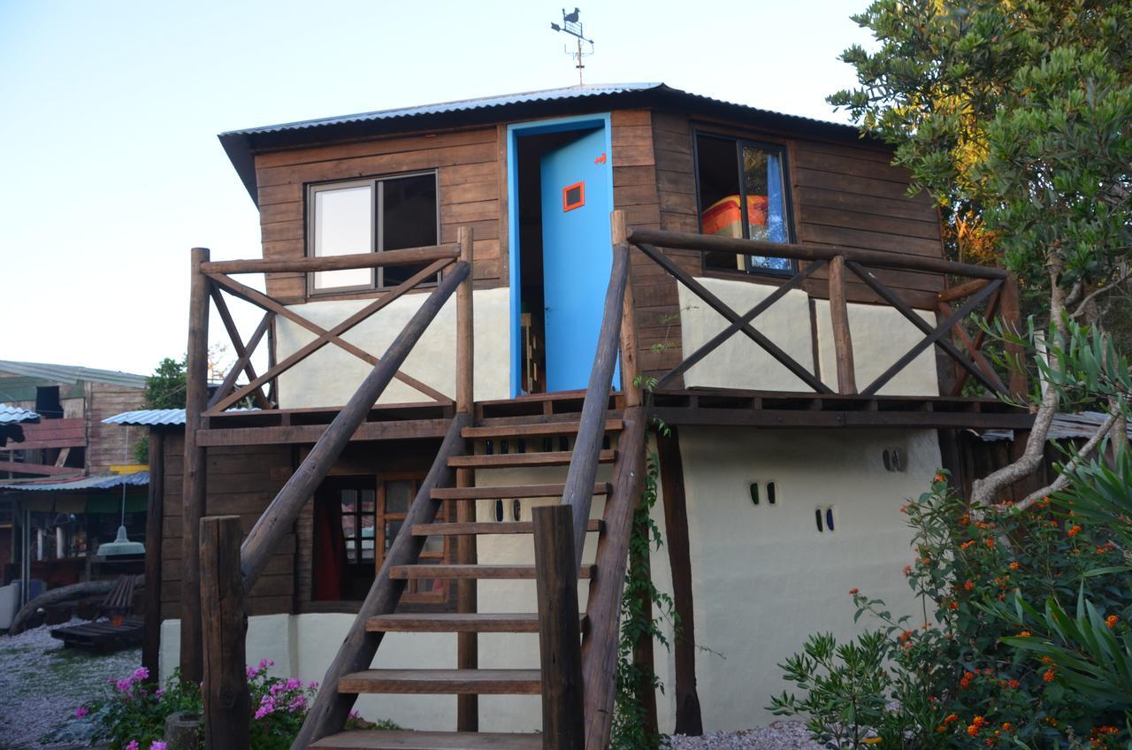 לה פלומה La Brujula Hostel מראה חיצוני תמונה