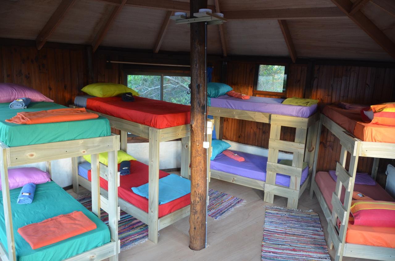 לה פלומה La Brujula Hostel מראה חיצוני תמונה