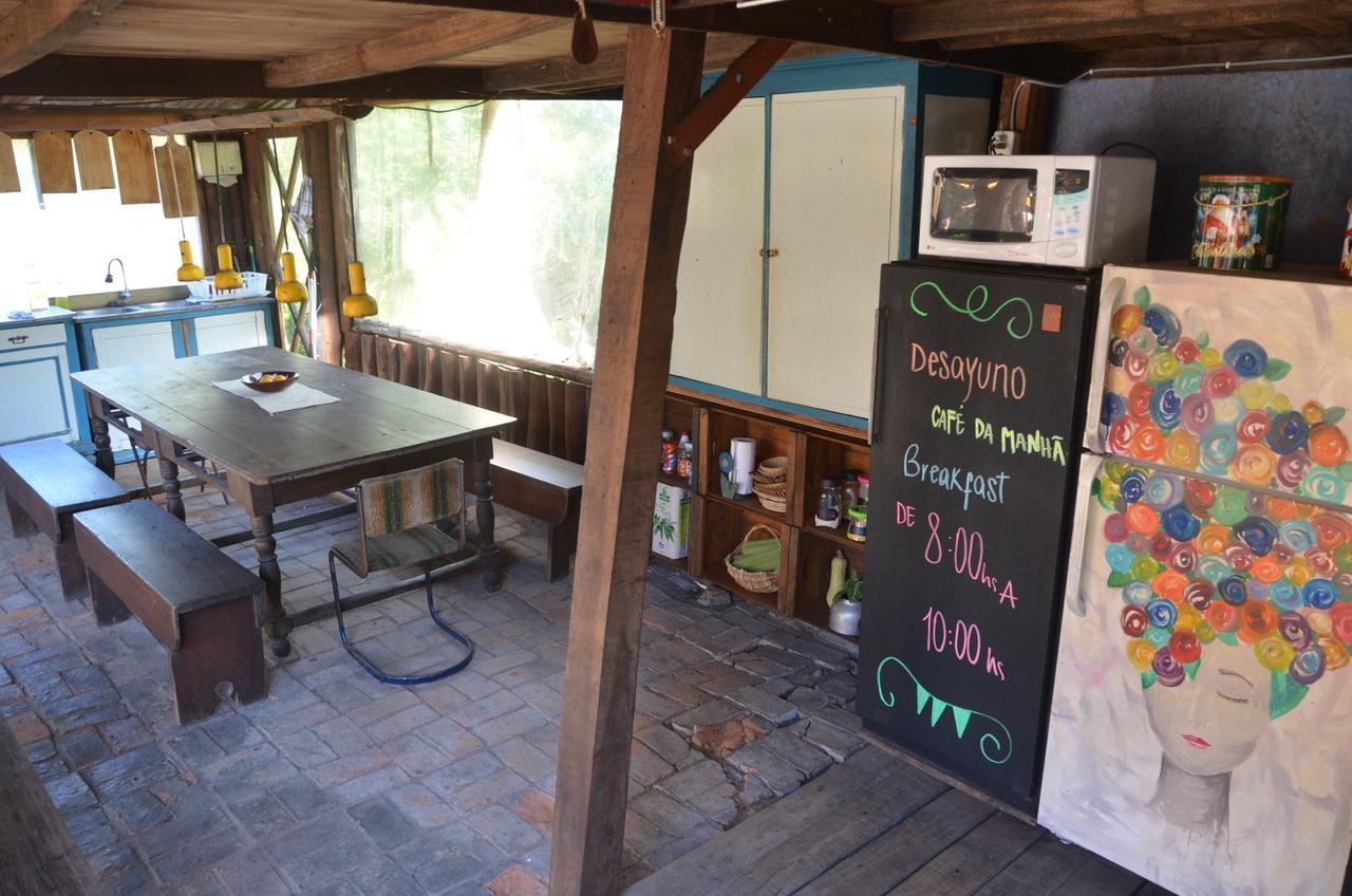 לה פלומה La Brujula Hostel מראה חיצוני תמונה