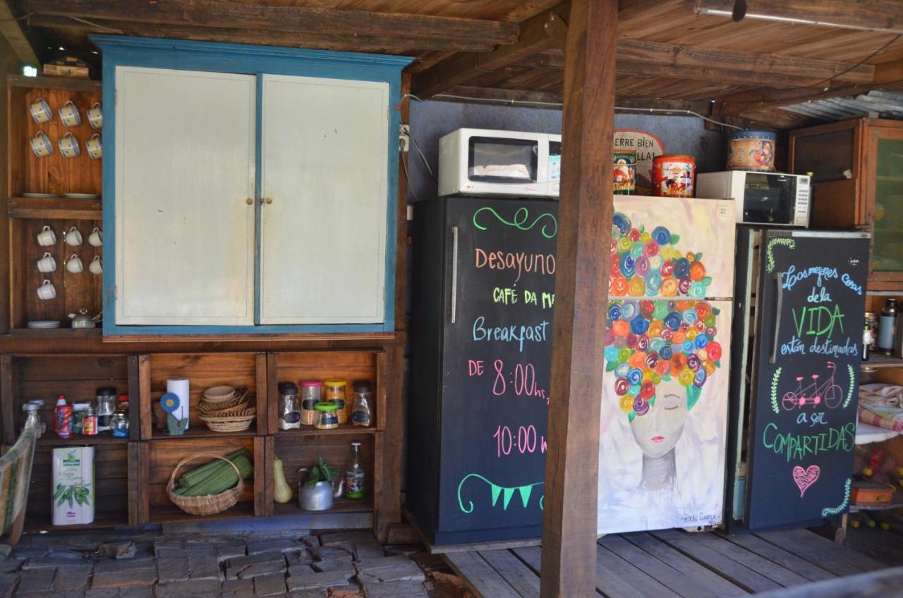 לה פלומה La Brujula Hostel מראה חיצוני תמונה
