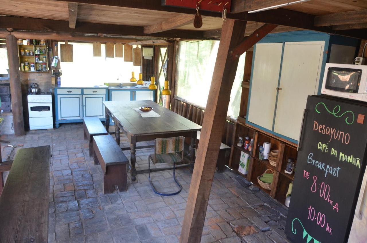 לה פלומה La Brujula Hostel מראה חיצוני תמונה