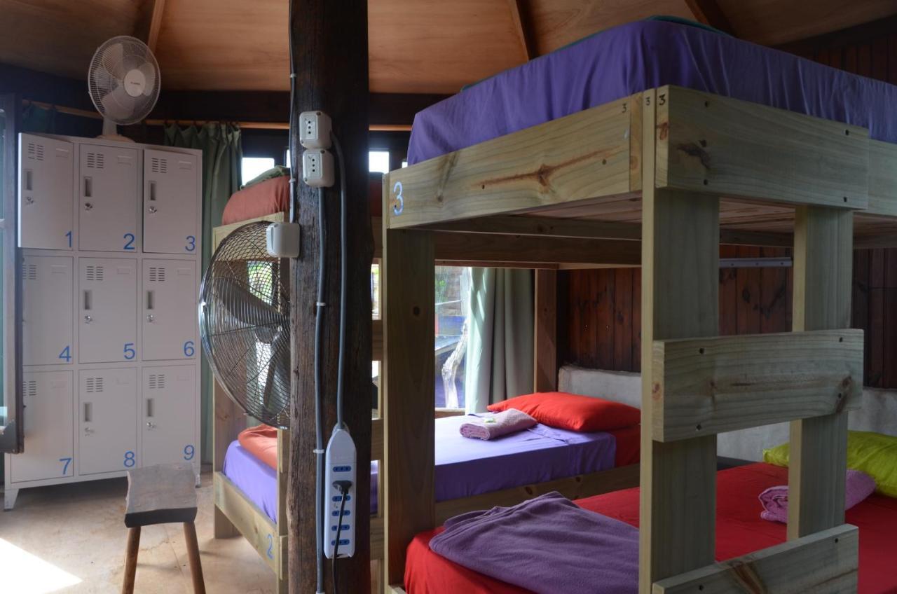 לה פלומה La Brujula Hostel מראה חיצוני תמונה