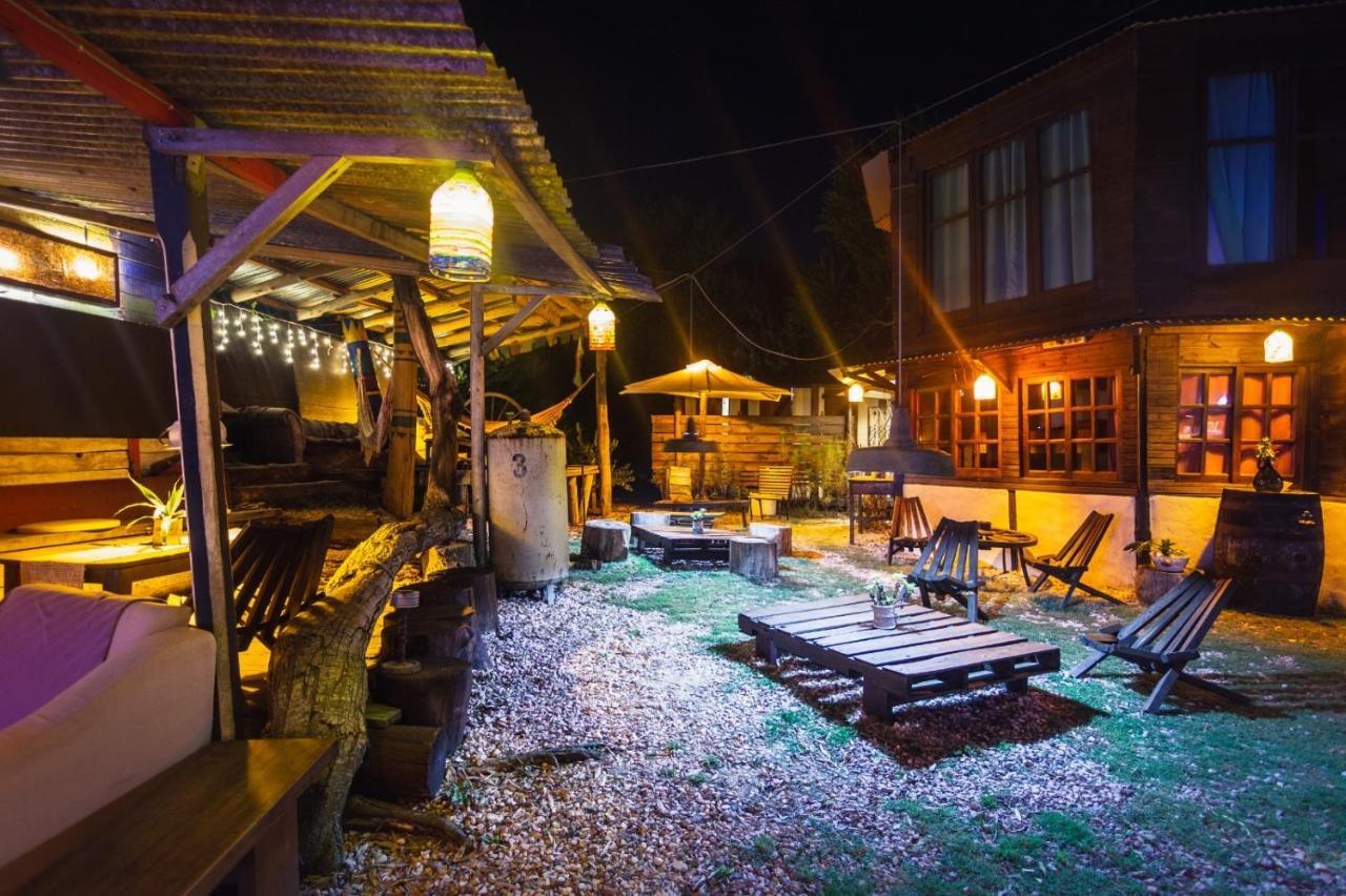 לה פלומה La Brujula Hostel מראה חיצוני תמונה
